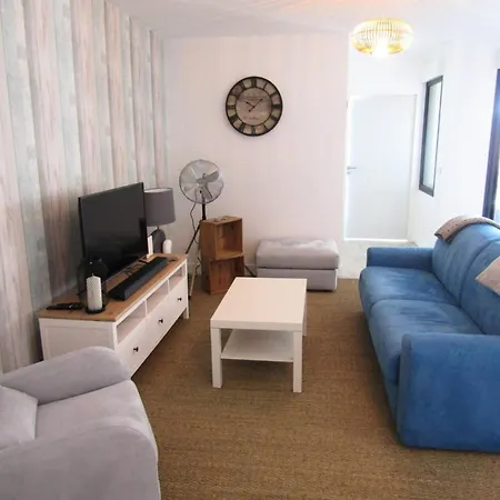 Apartment Roof - T3 Neuf Pour L'accueil De 6 Personnes A 70m Des Plages Mae-0851